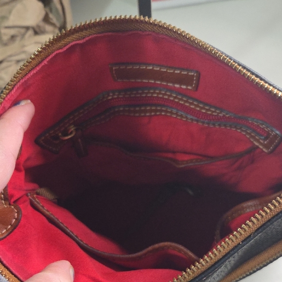 Dooney & Bourke Black and Tan Bag - Picture 4 of 14